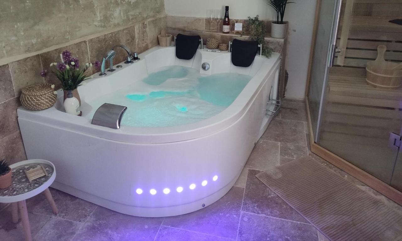 Detente Au Bord Du Loir - Spa Sauna - Gite 3 Les Roches-l'Eveque Esterno foto